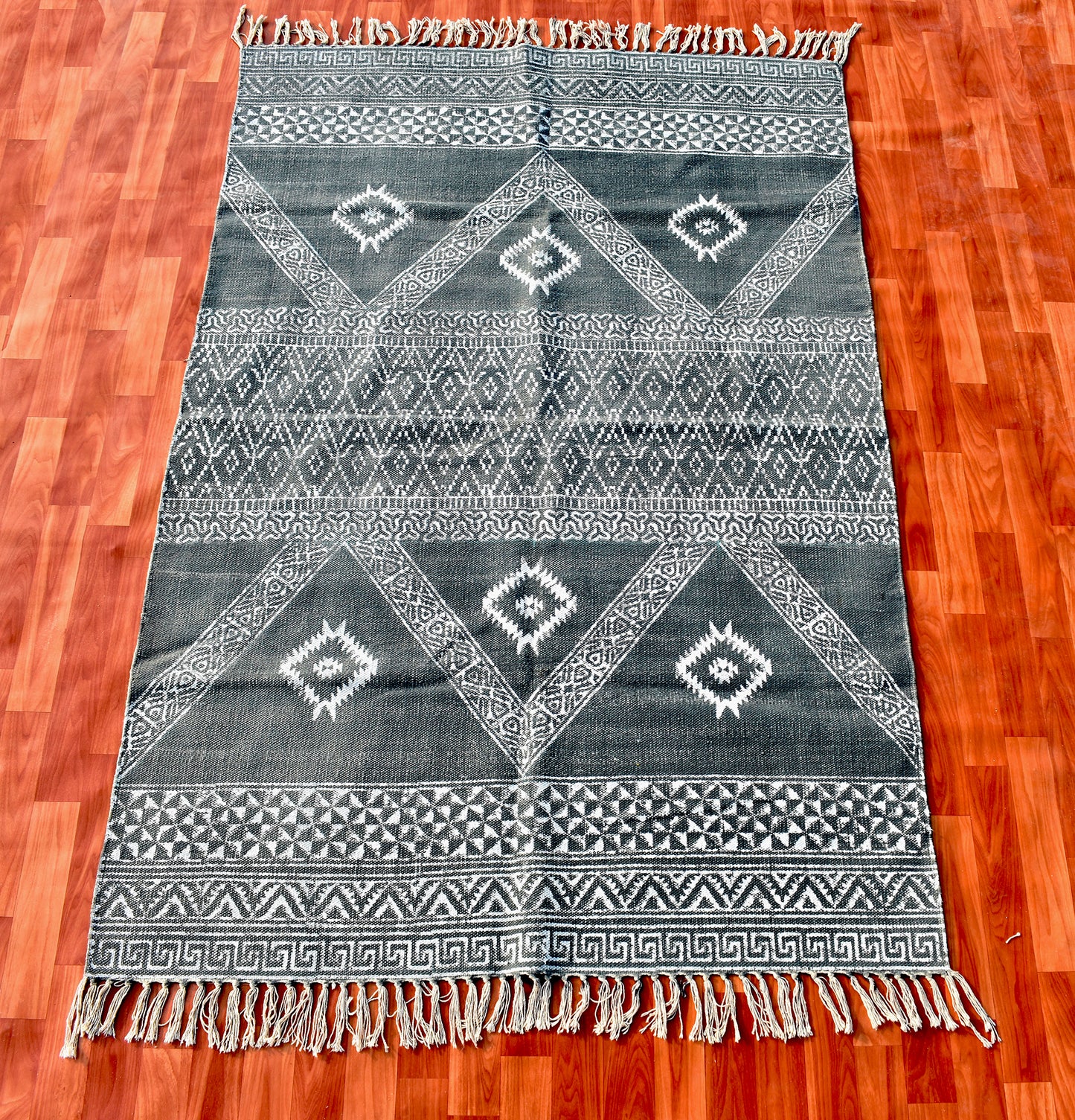 Indian Handmade Cotton Rug Black Grey Color Rug Outdoor Beach Throw Rug, Indoor Bedroom, Living Room Area Rug, 8x10 Feet Rug